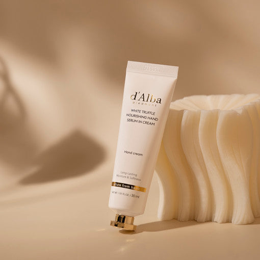 d'Alba White Truffle Nourishing Hand Serum In Cream 30ml - Berry Purple